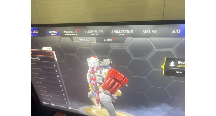 Apex Legends Smurf Acc – Wraith Heirloom, 20 Kill & 4K Damage Badges, Rare Season 1 Badge, Level 150