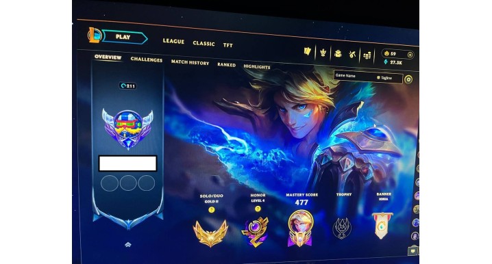 League of Legends Account – 143 Skins, 35 Chromas, 2 Ultimate Skins (Ezreal & Lux), 2 Mythic Skins, Level 219, Gold II
