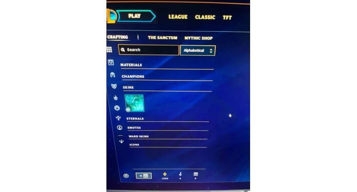 League of Legends Account – 143 Skins, 35 Chromas, 2 Ultimate Skins (Ezreal & Lux), 2 Mythic Skins, Level 219, Gold II